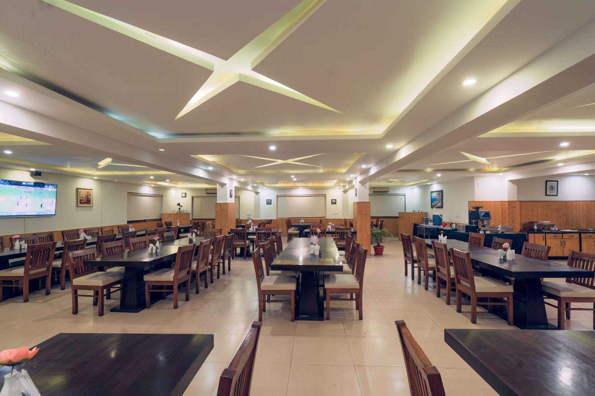 Excel Hotels And Resorts Bhimtal Exterior photo